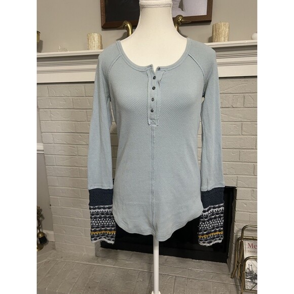 Free People light blue ski lodge Henley crochet cuffs thermal Shirt Size Medium - Picture 1 of 6